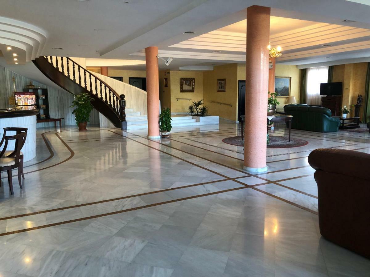 Los Bronces Lucena Ngoại thất bức ảnh